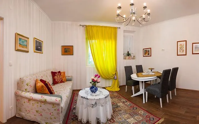 Διαμέρισμα Tonis